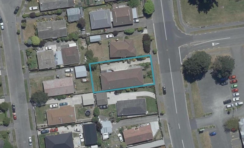 1/181 Queenspark Drive, Parklands, Christchurch - Carousel 1