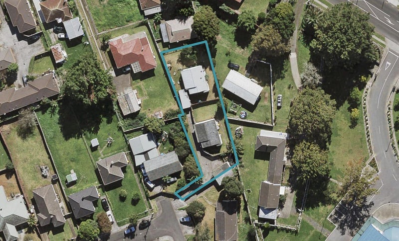 2/16 Hilda Road, Favona, Auckland - Carousel 1