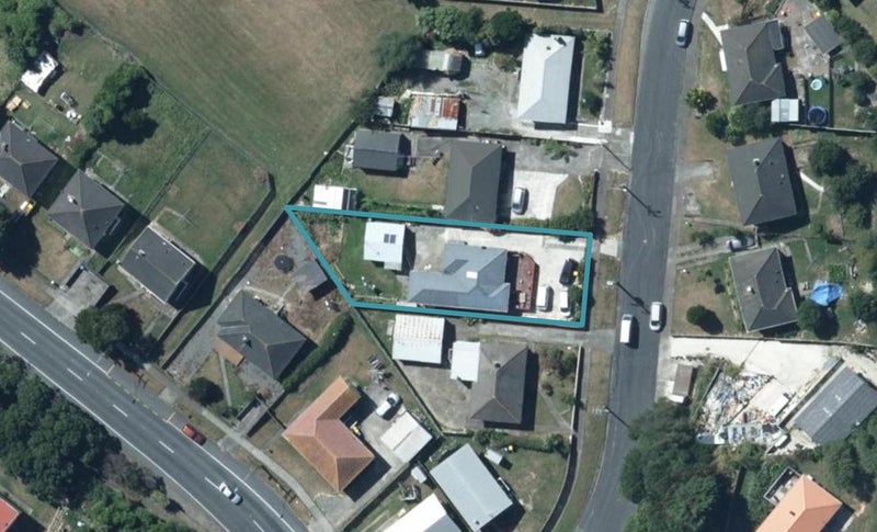5 Hereford Street, Cannons Creek, Porirua - Carousel 1