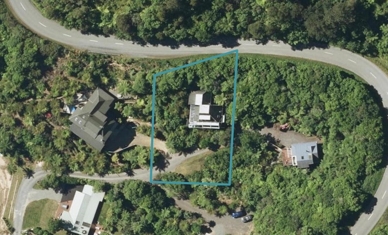 2391 Queen Charlotte Drive, Ngakuta Bay - Carousel 1