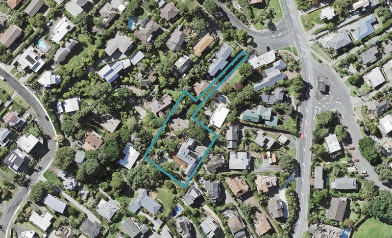 101 Castor Bay Road, Castor Bay, Auckland - Carousel 1