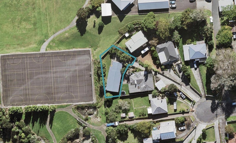 41 Toru Street, Te Atatu Peninsula, Auckland - Carousel 1