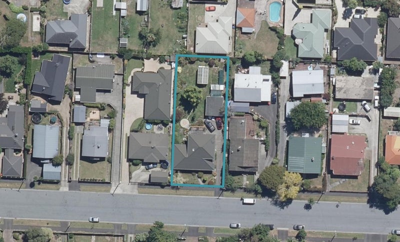 15 East Street, Claudelands, Hamilton - Carousel 1