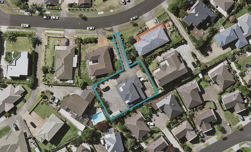 22 Ewhurst Place, Goodwood Heights, Auckland - Carousel 1