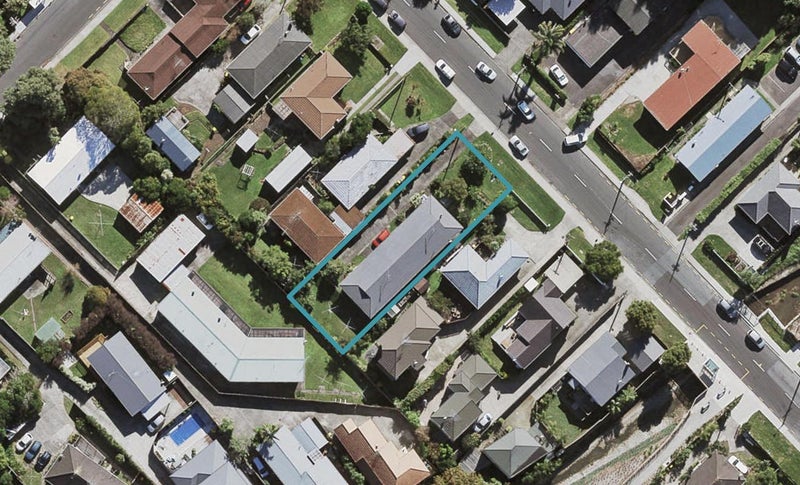2/22 Hillcrest Avenue, Hillcrest, Auckland - Carousel 1