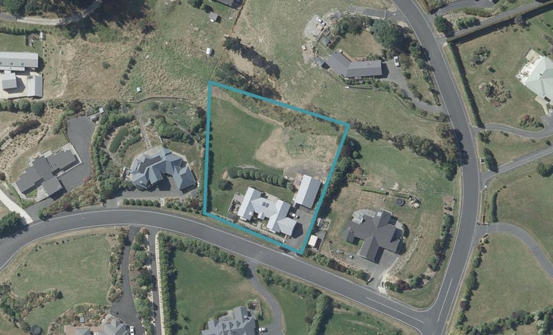 4 Kilmarnock Close, Waldronville, Dunedin - Carousel 1