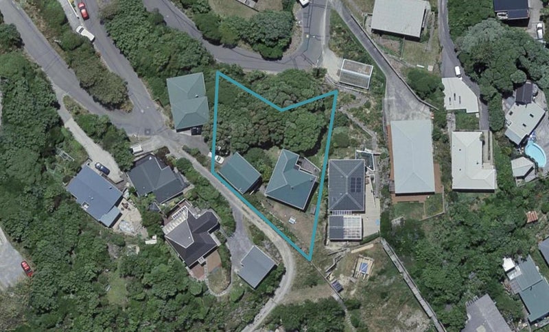 23 Cave Road, Houghton Bay, Wellington - Carousel 1