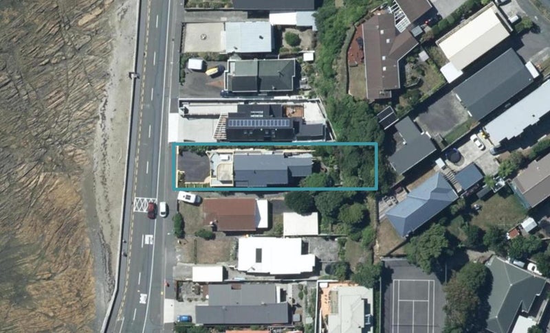 17 Sunset Parade, Plimmerton, Porirua - Carousel 1