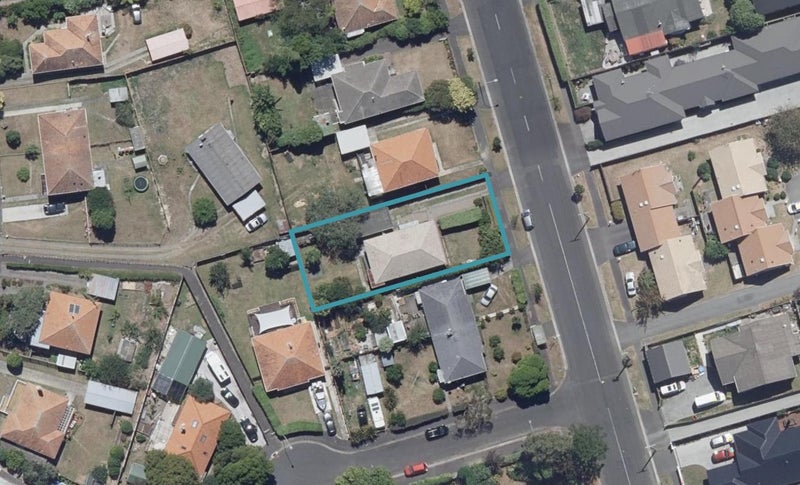 51 MacFarlane Street, Hamilton East, Hamilton - Carousel 1