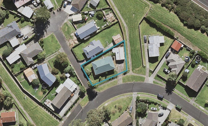 1 Kelburn Lane, Mangere, Auckland - Carousel 1