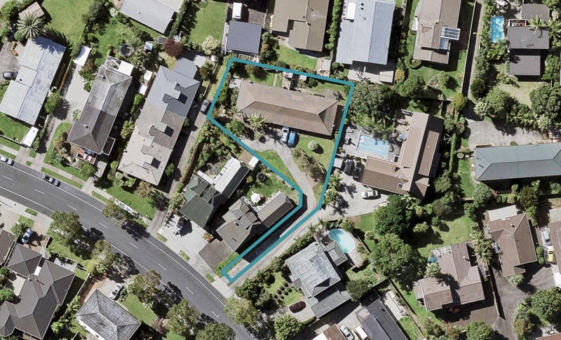2/7A Bramley Drive, Farm Cove, Auckland - Carousel 1