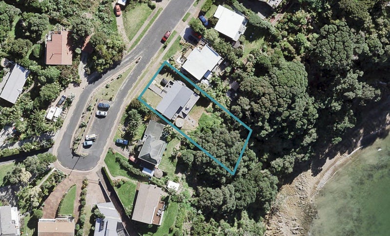 44 Kennedy Point Road, Surfdale, Waiheke Island - Carousel 1