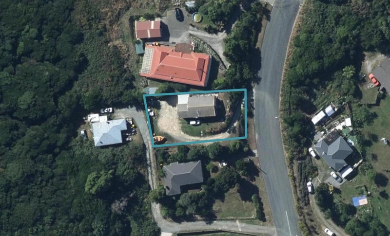 84 Takapuwahia Drive, Takapuwahia, Porirua - Carousel 1