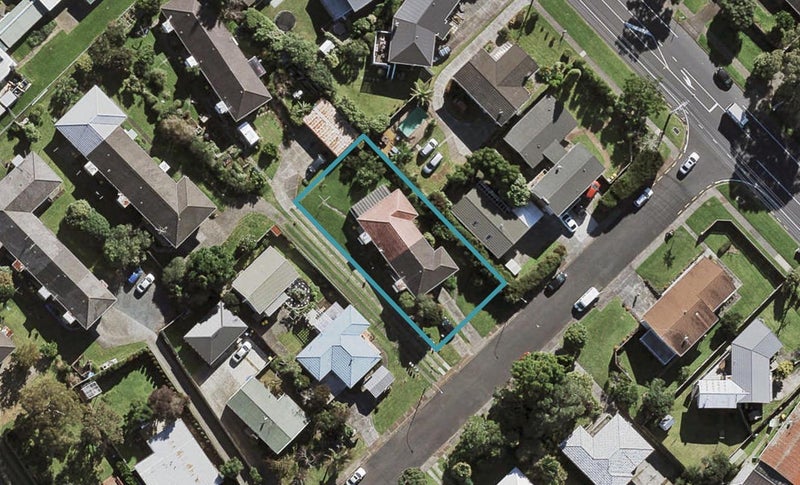 2/3 Ellen Avenue, Hillcrest, Auckland - Carousel 1