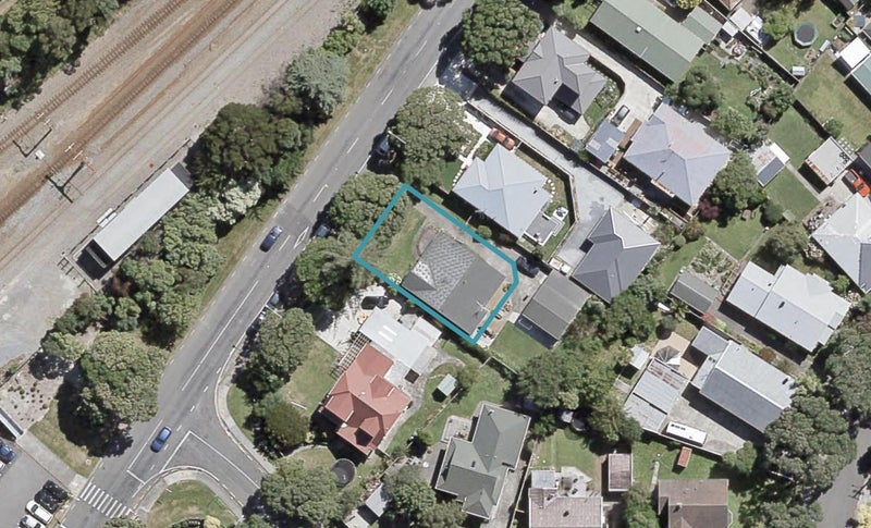 38 Cambridge Terrace, Waiwhetu, Lower Hutt - Carousel 1