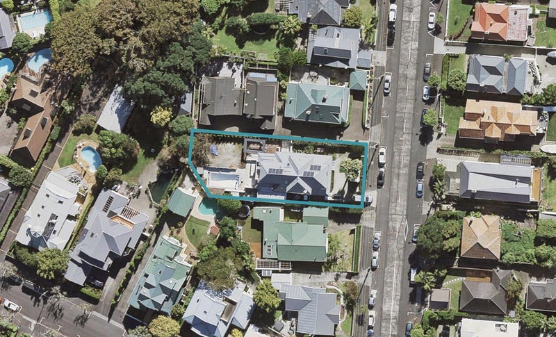 138 Queen Street, Northcote Point, Auckland - Carousel 1