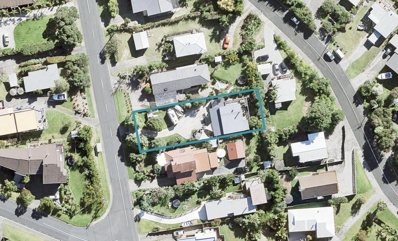 19 Kauri Road, Stanmore Bay, Whangaparaoa - Carousel 1