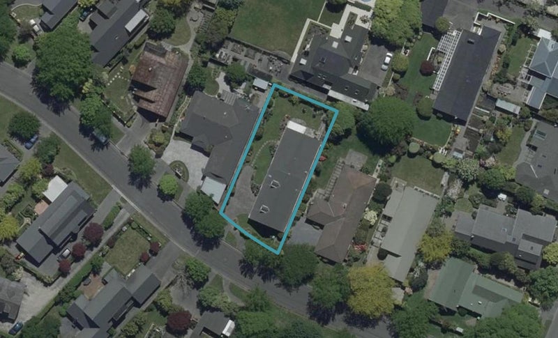 10 Felstead Place, Avonhead, Christchurch - Carousel 1