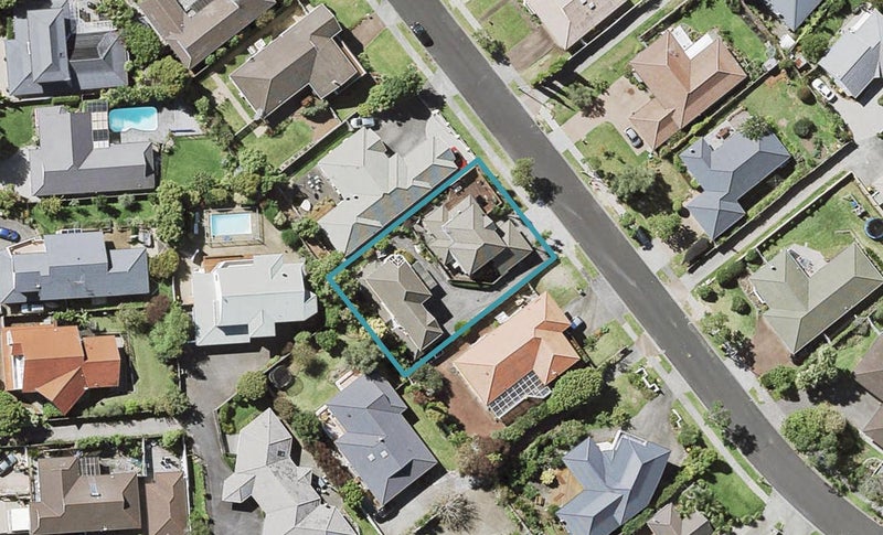 2/19 Simmental Crescent, Somerville, Manukau - Carousel 1