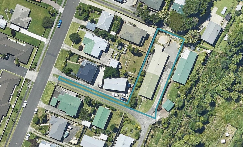 32B Greerton Road, Gate Pa, Tauranga - Carousel 1