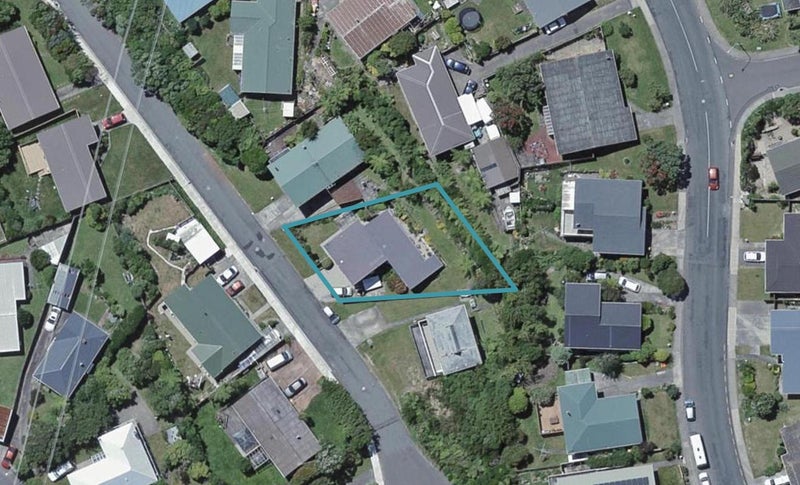 7 Bloomsbury Grove, Newlands, Wellington - Carousel 1