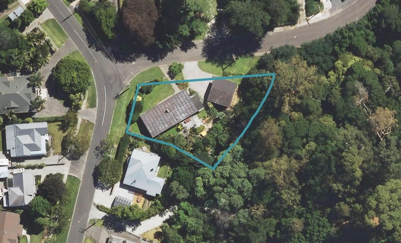 2 Waimata Road, Whataupoko, Gisborne - Carousel 1