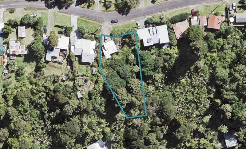 71 Tane Road, Laingholm, Auckland - Carousel 1