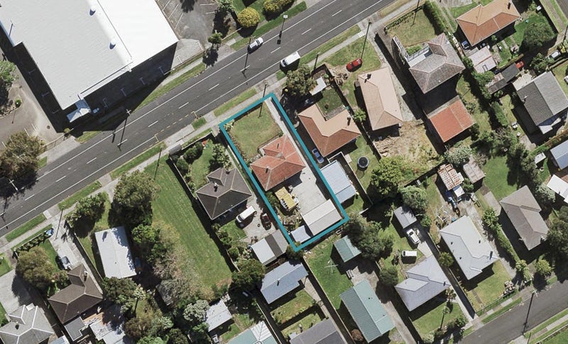 13 Wakefield Road, Favona, Auckland - Carousel 1