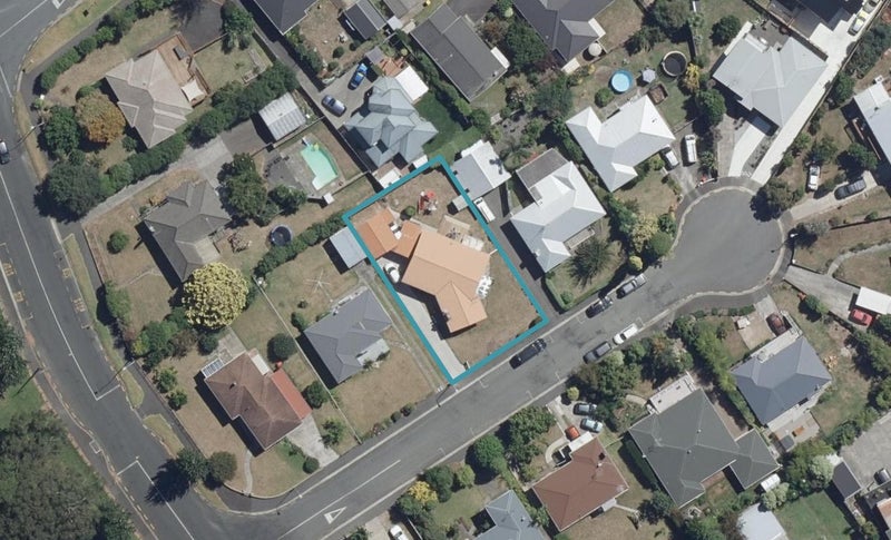 5 Westney Place, Forest Lake, Hamilton - Carousel 1
