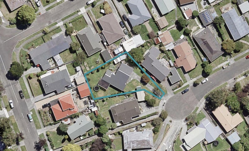 35 Omaha Grove, Totara Park, Upper Hutt - Carousel 1
