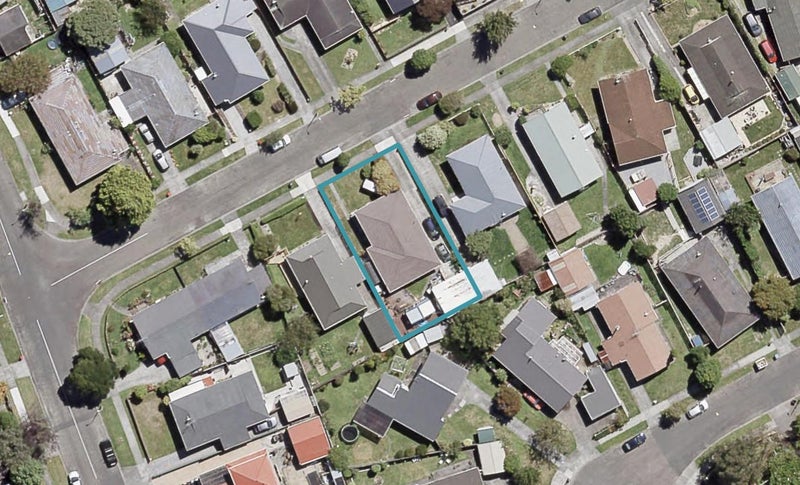 87 Pasadena Crescent, Totara Park, Upper Hutt - Carousel 1
