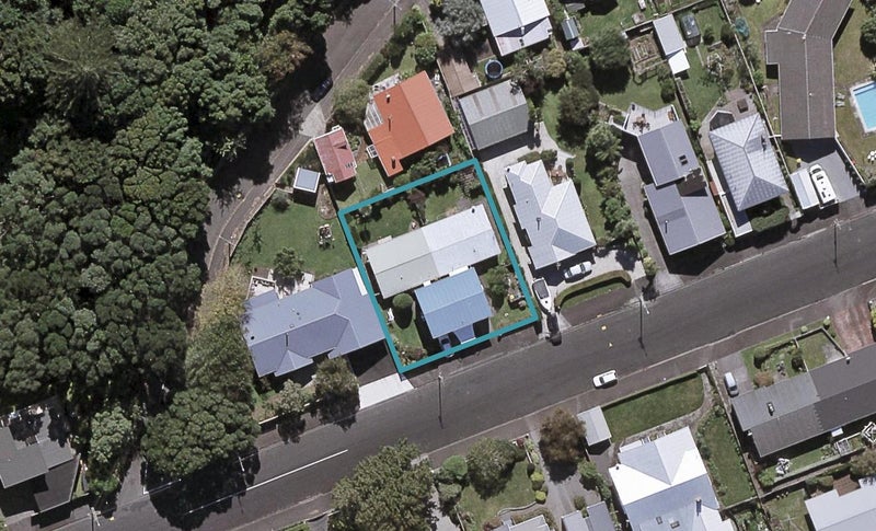 22A Barrett Street, Westown, New Plymouth - Carousel 1
