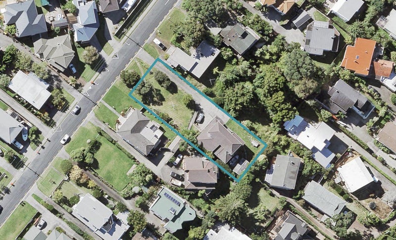 8 Kiteroa Terrace, Rothesay Bay, Auckland - Carousel 1