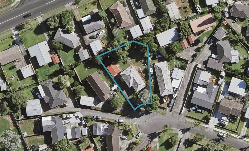 13 Awakino Place, Manurewa, Auckland - Carousel 1