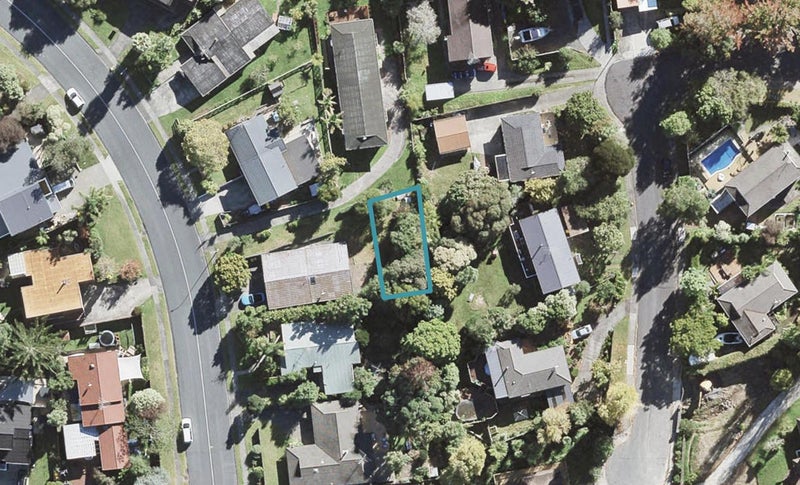 132D Stapleford Crescent, Browns Bay, Auckland - Carousel 1