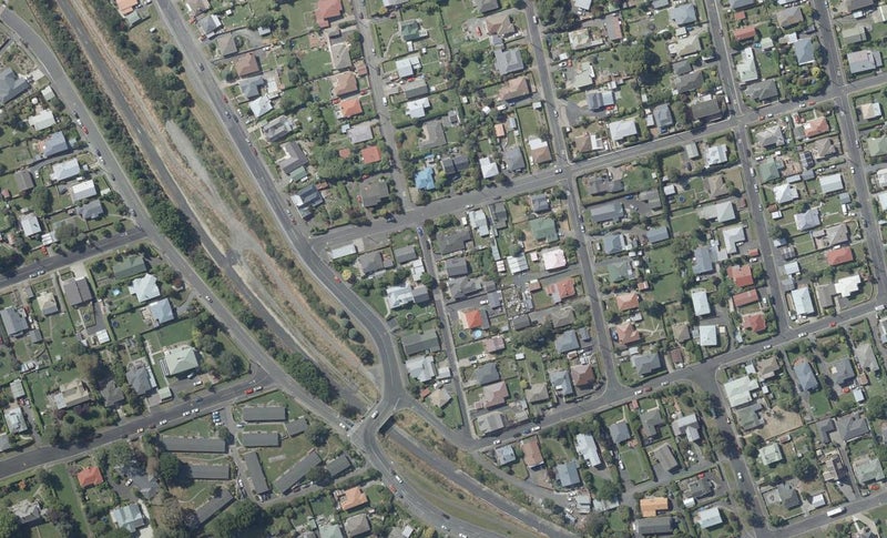9 Alexander Street, Abbotsford, Dunedin - Carousel 1