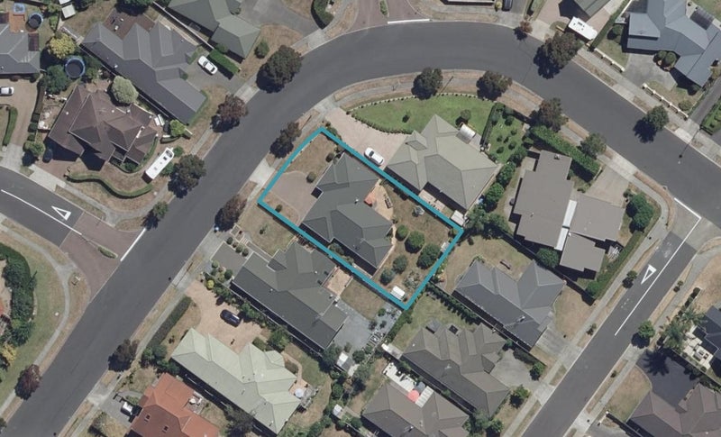 46 Huntington Drive, Huntington, Hamilton - Carousel 1