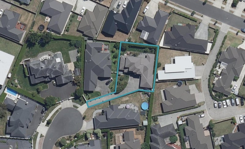 10 Johnnybro Place, Rototuna North, Hamilton - Carousel 1