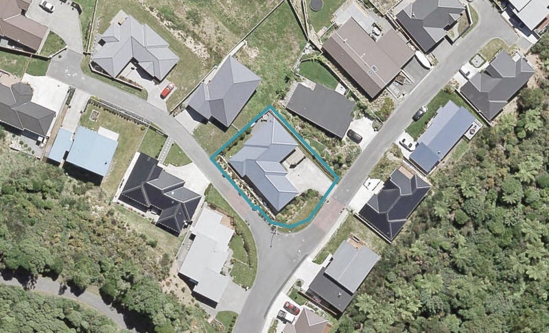 13 Tara Place, Belmont, Lower Hutt - Carousel 1