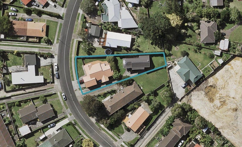 2/82 Cardiff Road, Pakuranga, Auckland - Carousel 1