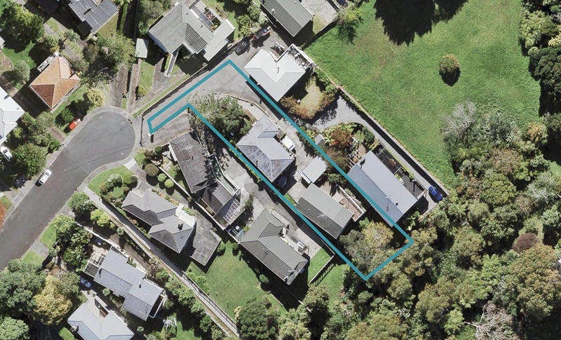 59 Fairmount Road, Titirangi, Auckland - Carousel 1