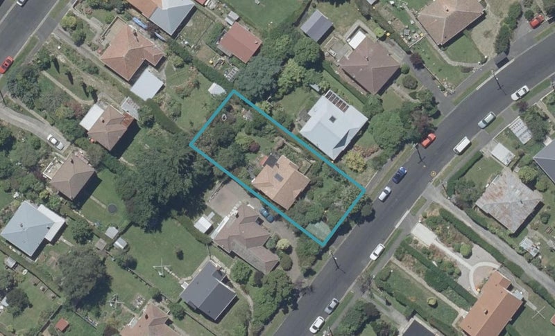 55 Mayfield Avenue, Wakari, Dunedin - Carousel 1