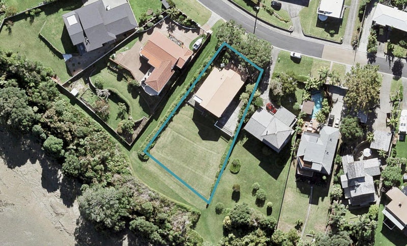 14 The Crescent, Tindalls Beach, Whangaparaoa - Carousel 1