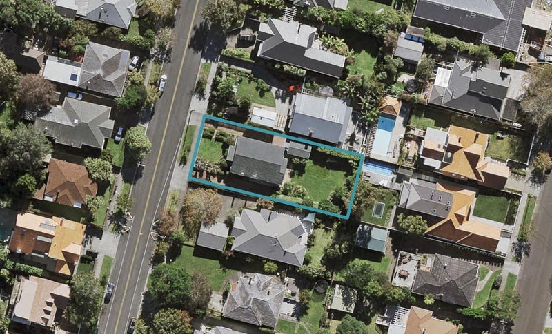 12 Ferryhill Road, Epsom, Auckland - Carousel 1