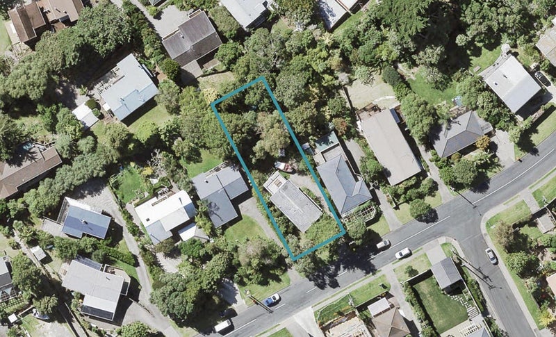 47 Arran Road, Browns Bay, Auckland - Carousel 1