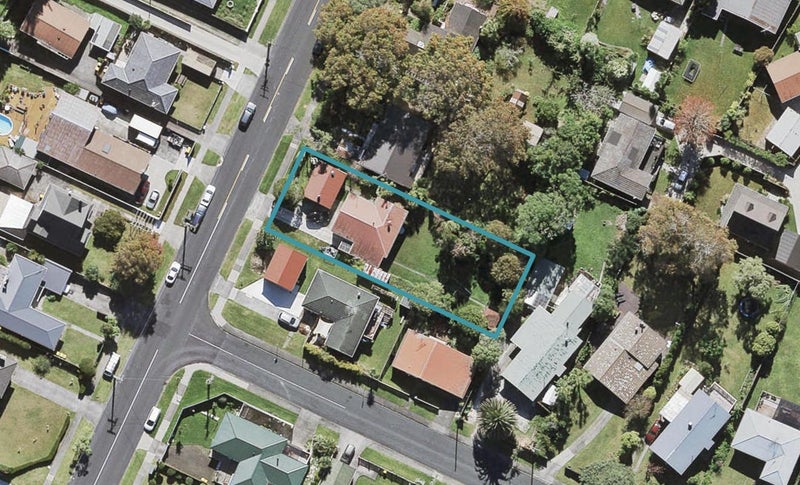 83 Tirimoana Road, Te Atatu South, Auckland - Carousel 1