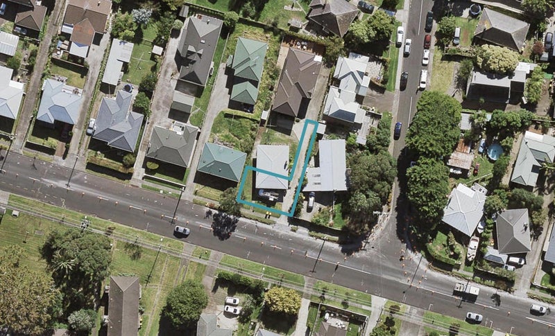 1/29 Raleigh Road, Northcote, Auckland - Carousel 1