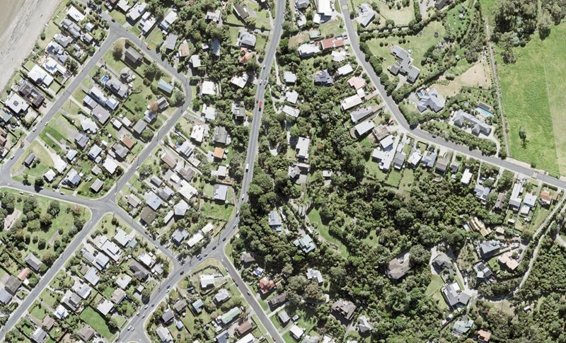 1089 Whangaparaoa Road, Tindalls Beach, Whangaparaoa - Carousel 1