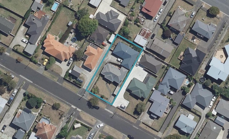 30 Hinau Street, Maeroa, Hamilton - Carousel 1