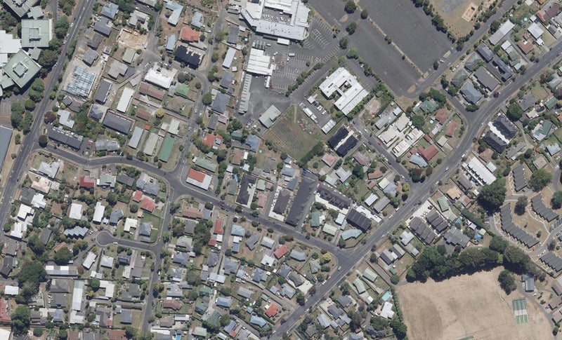 11 Vesty Avenue, Hillcrest, Hamilton - Carousel 1